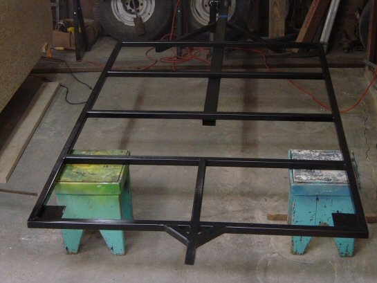 Trailer frame w/stinger