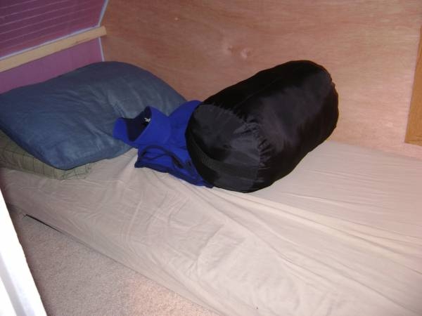 4 inch foam mattress and carpet