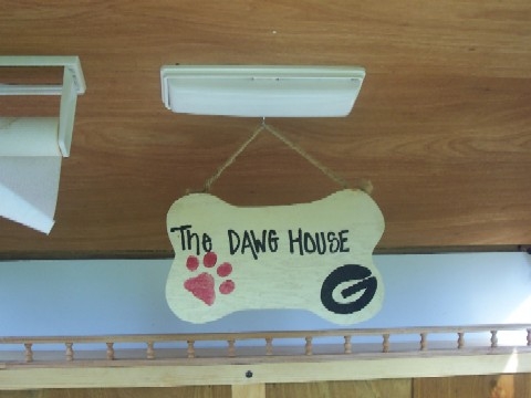 DAWGS HOUSE