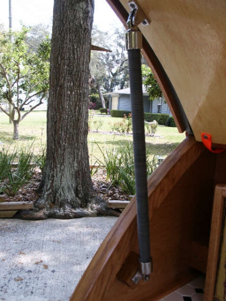 hatch support spring