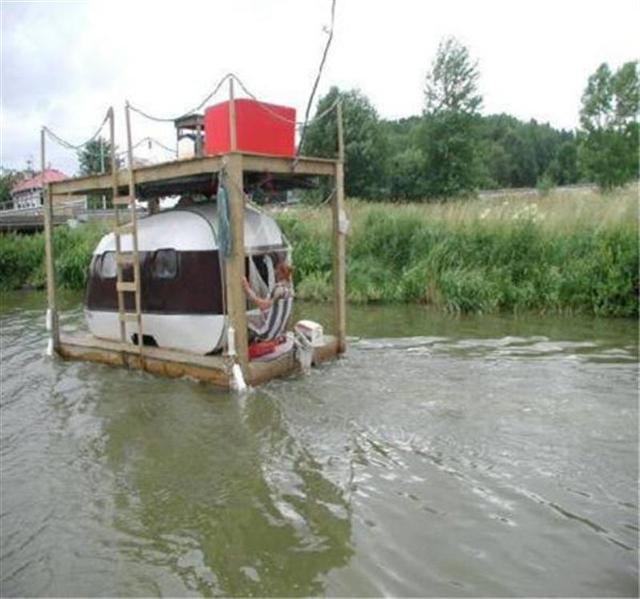 redneck house boat