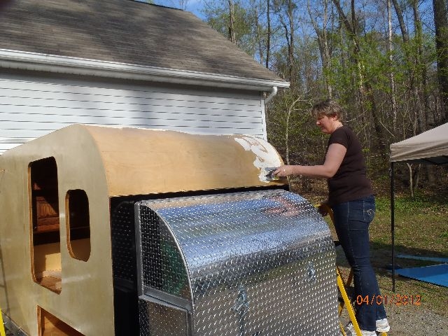 applying gooze