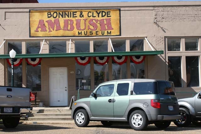 Bonnie and Clyde Ambush Museum