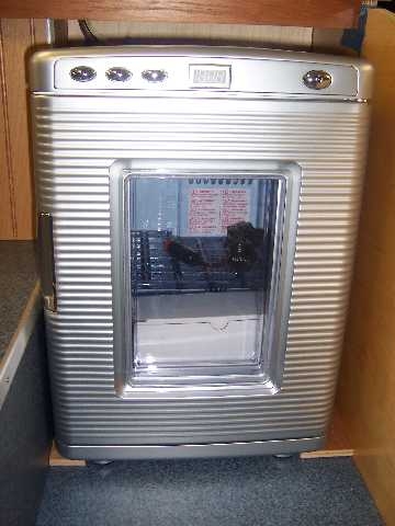 thermo-electric fridge