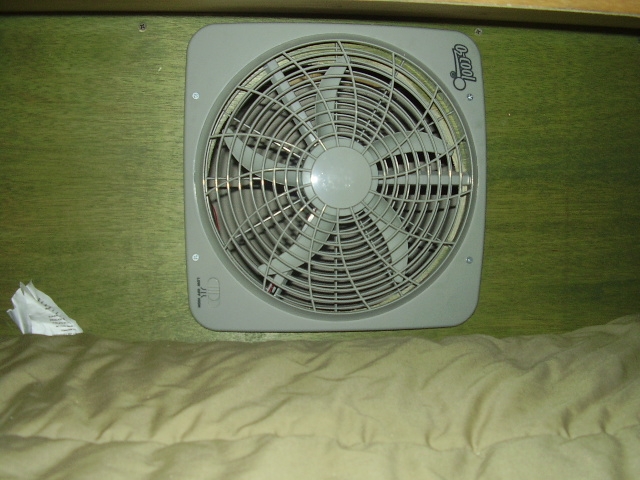 fan in foot bulkhead