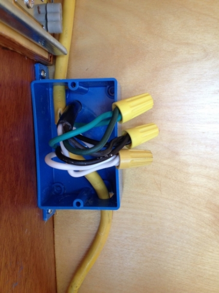 Power strip junction box - close