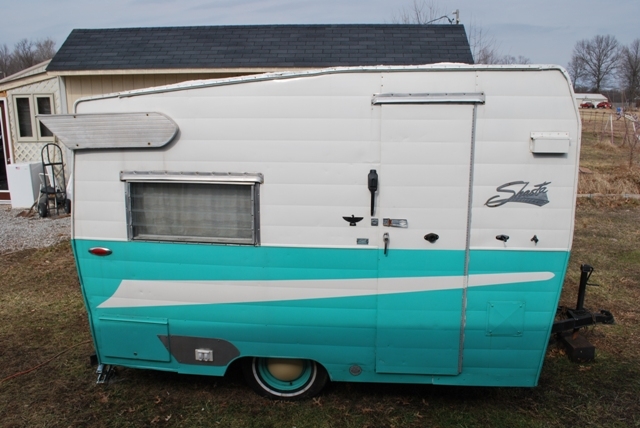 My nieghbor's '67 Shasta
