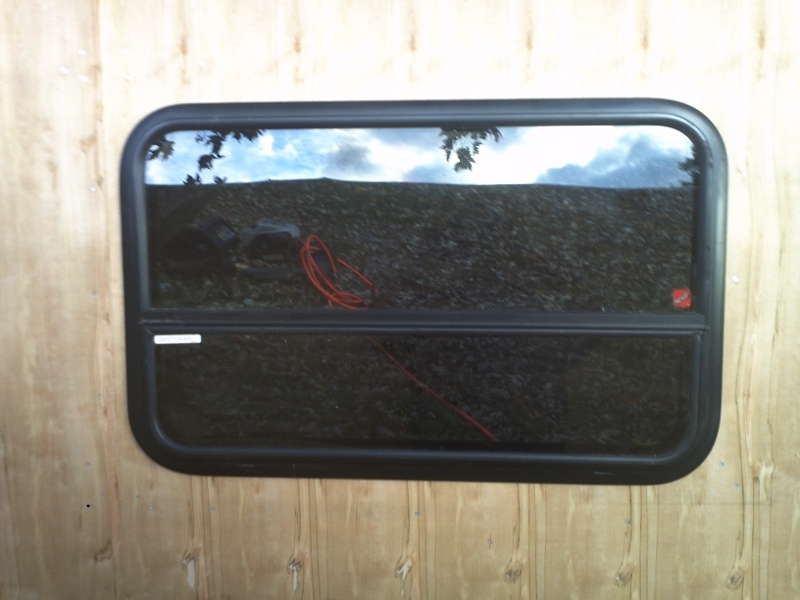 102512windowfitup