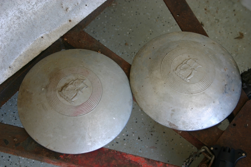 bnry plymouth hubcaps1