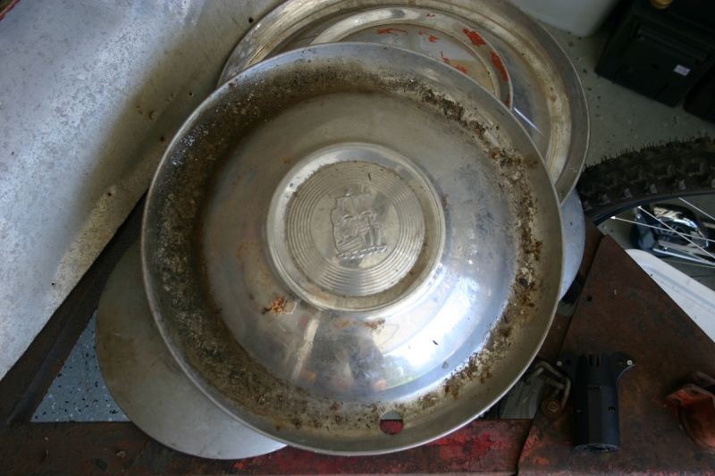 bnry plymouth hubcaps2