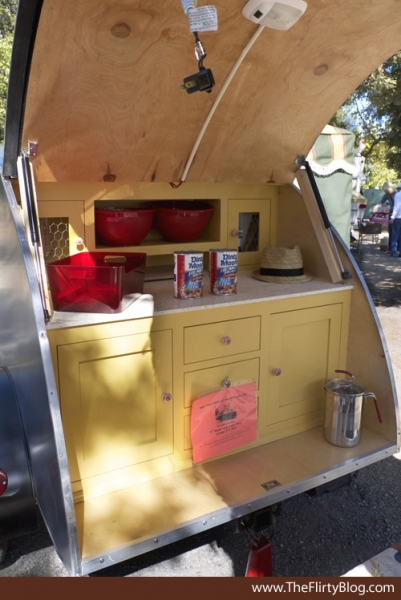 lingeman-trailer-custom-teardrop-trailer-cabinets