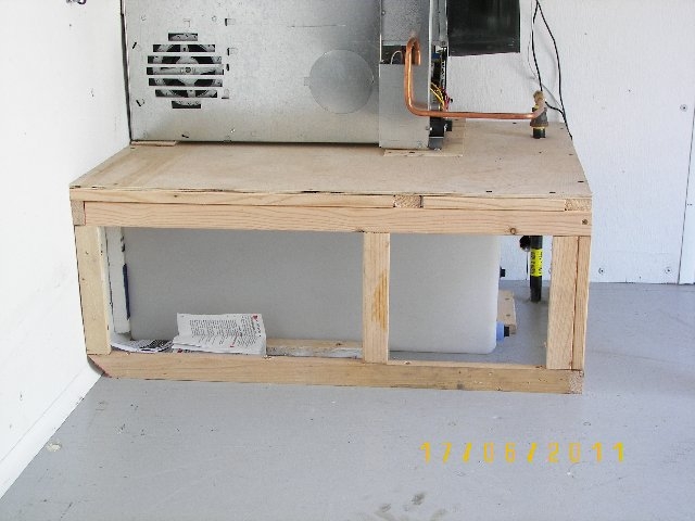 16 gallon water tank compartment