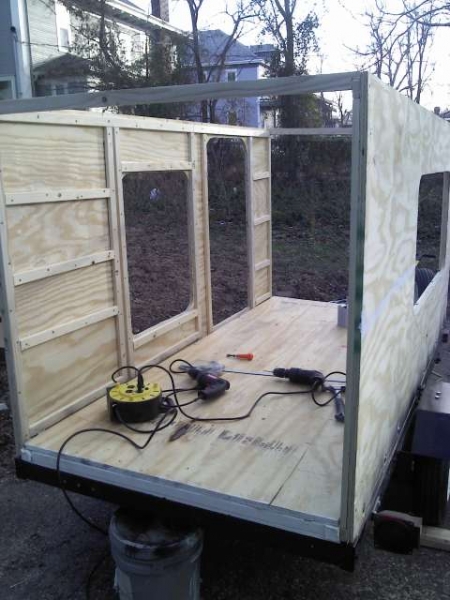 055 - The floor goes in!