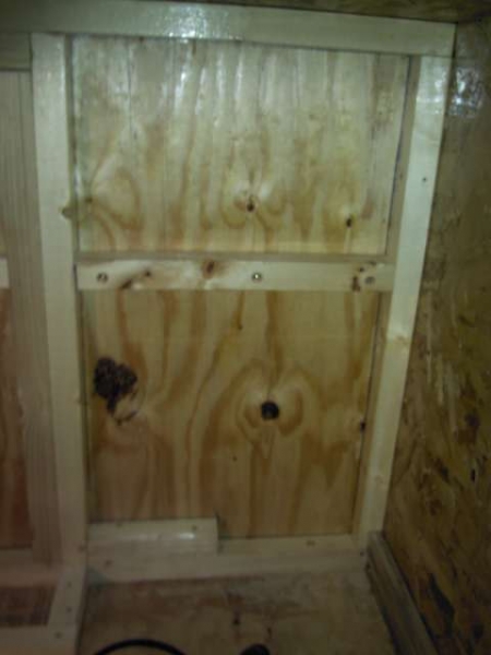 091 Starboard Galley Space