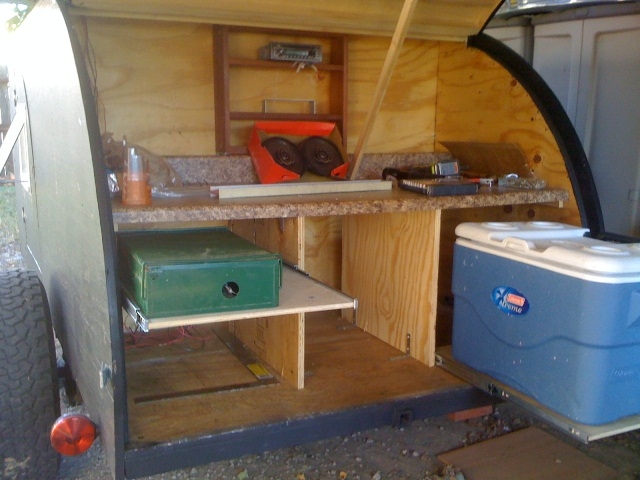 Galley rollout shelves