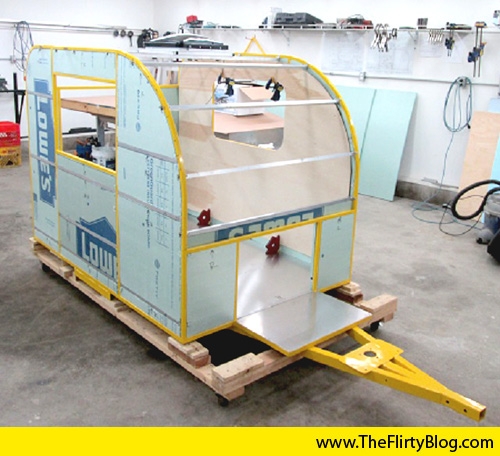 flirty-tiny-teardrop-trailer-insulated-frame