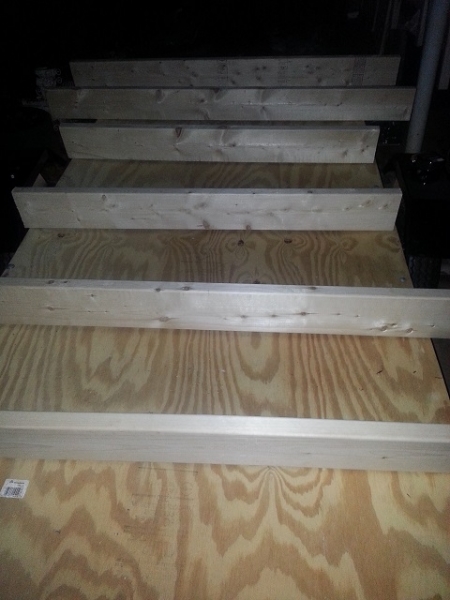 Trailer-20131118 174833 joists-640px