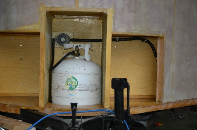 2017-04-01 Propane lines install