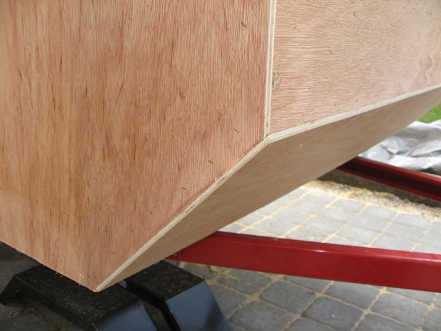 Front lower angle skin profiled