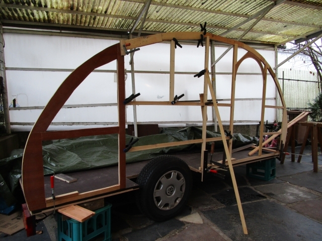 passenger side wall from astern