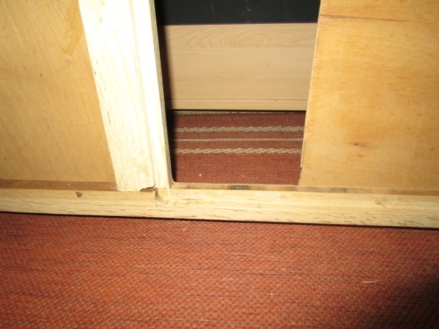 door frame bottom, rear