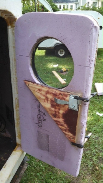 plate and latch