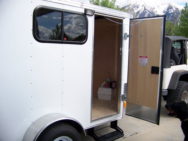 curb side door
