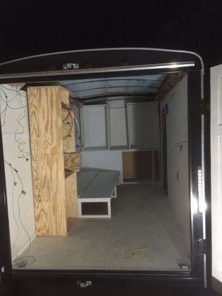 Side cabinet