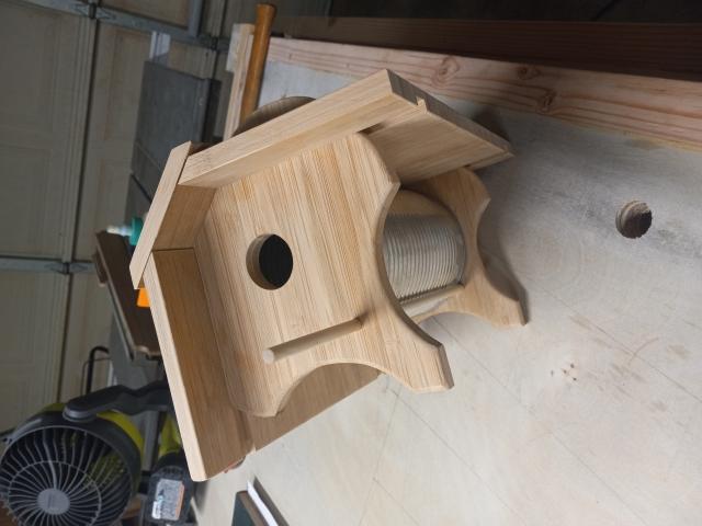 bird house / clean out