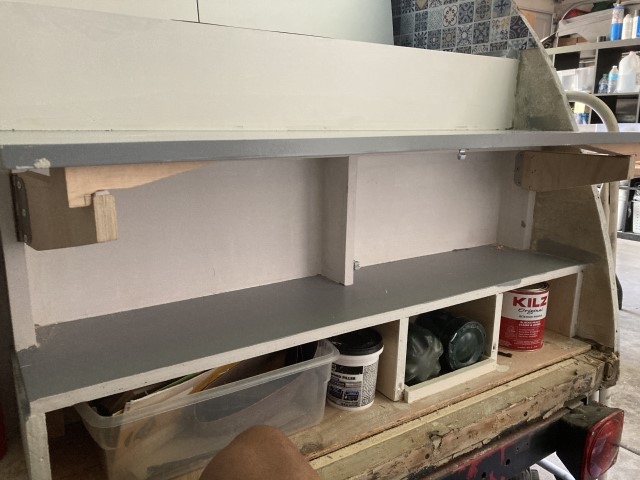 61 Lower Counter