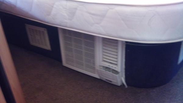 AC installed under bed Wilk Topaz 2001 ZA pic2