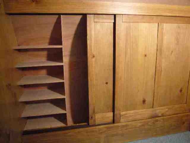 Wardrobe with shoe rack