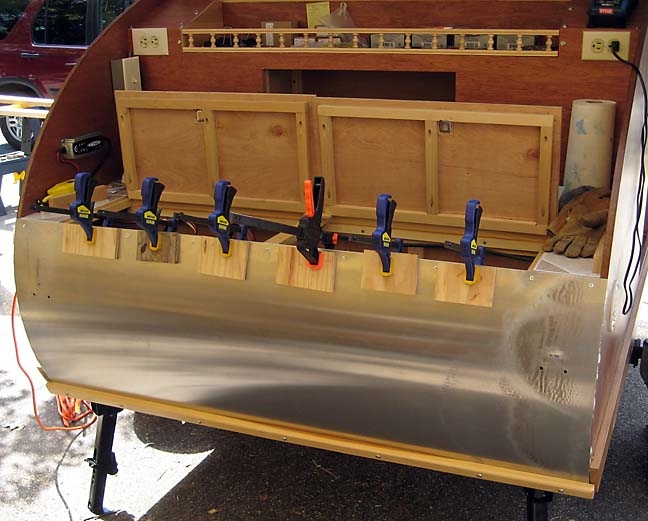 Attaching the rear aluminum piece