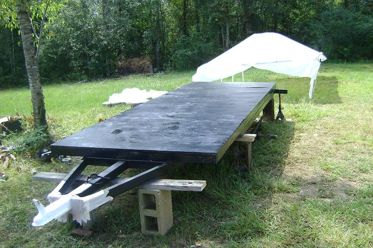 platform bottom primed and 1 paint coat
