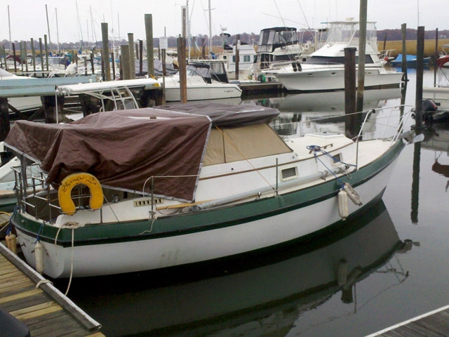 Watkins 27 motorsailer