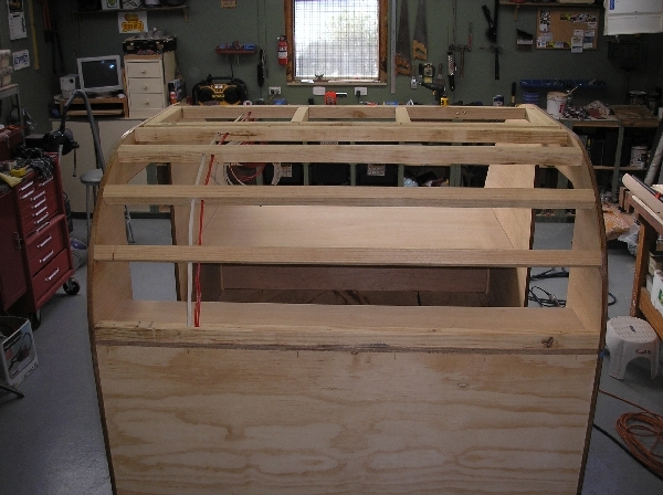 Roof supports in including the frame for the roof hatch.