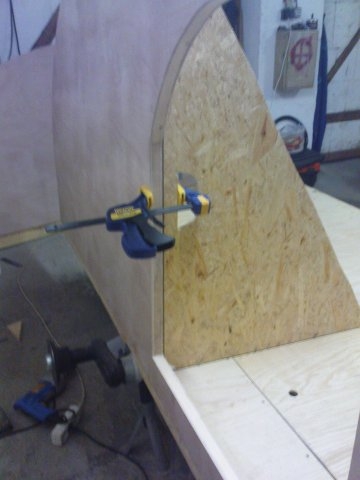instalation walls on the floor