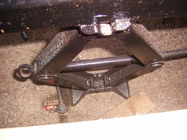 scissor jacks for stabilizers