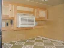 Cabin cabinets and air conditioner