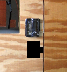 door keyhole cut