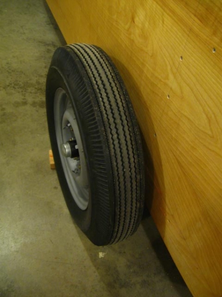 Trailer body bolted to frame - Coker tires ride 1" from the side