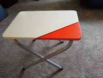 Folding table